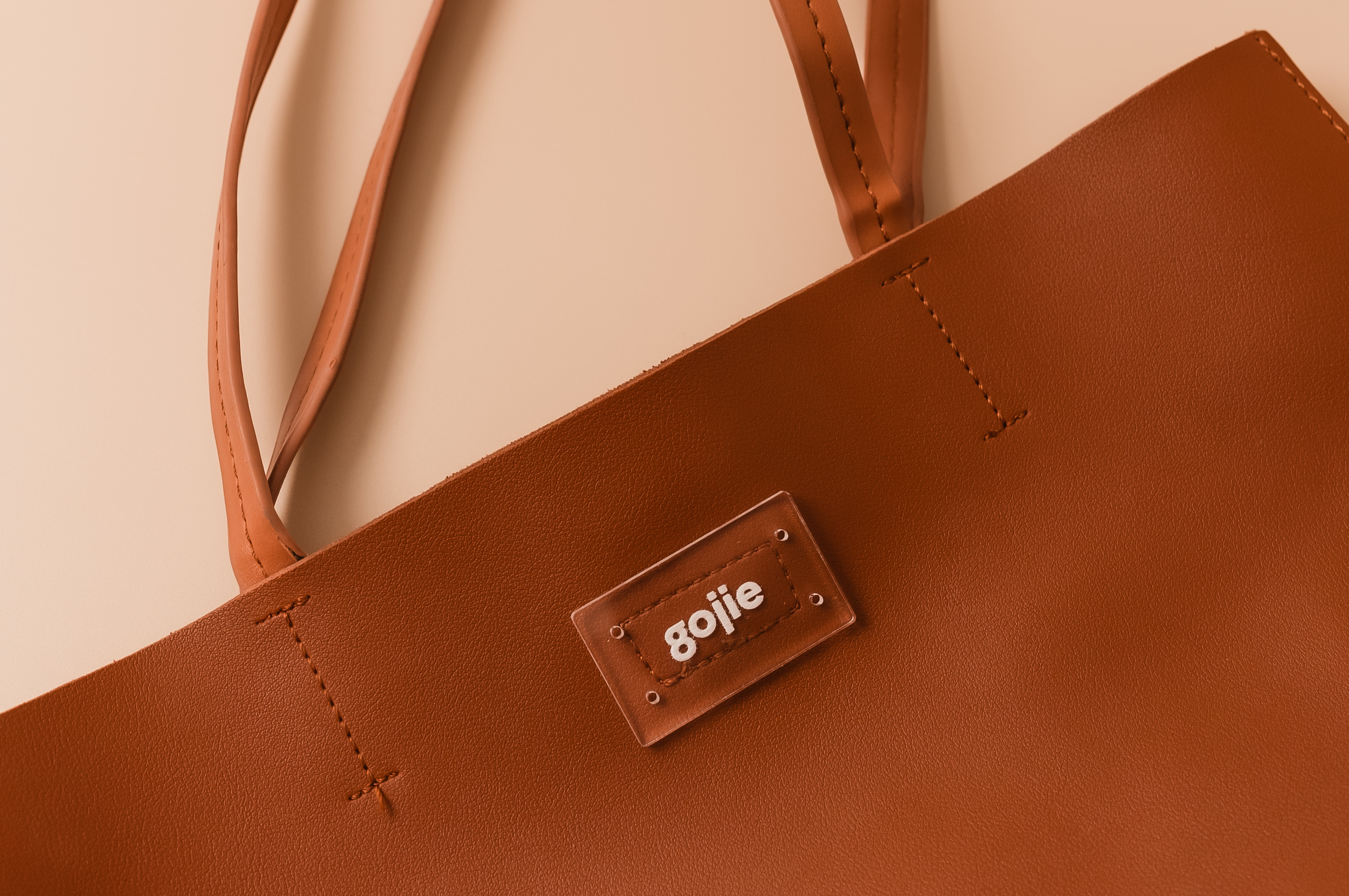 Menghadirkan Kesan Elegan dengan Border Name dalam Identifikasi Personal